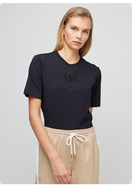 Bisiklet Yaka Düz Siyah Kadın T-Shirt BBFW23FTS005 modelleri