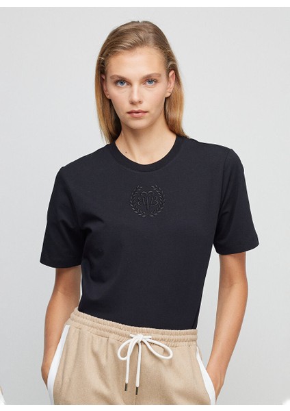 Bisiklet Yaka Düz Siyah Kadın T-Shirt BBFW23FTS005 fırsatları