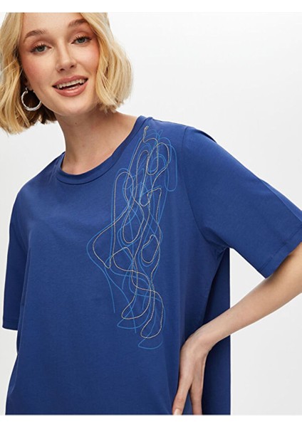 Baskı ve Zincir Nakış Detaylı Yuvarlak Yaka Kısa Kol T-Shirt S25TSH079