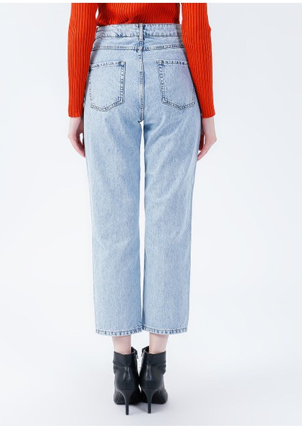 Açık Mavi Kadın Yüksek Bel Straight Denim Pantolon 1085600 fırsatları
