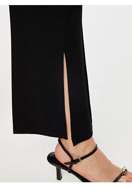 Önü Dikiş Detaylı Yırtmaçlı Wide Leg Fit Pantolon S25PNT009