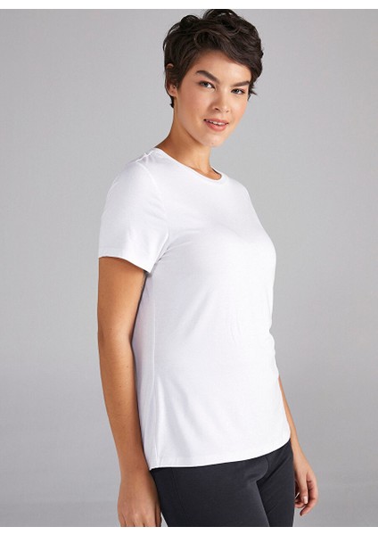 Yuvarlak Yaka Beyaz Kadın T-Shirt B00002 fırsatları