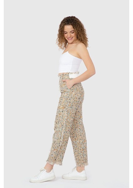 Püskül ve Garni Detaylı Pantolon