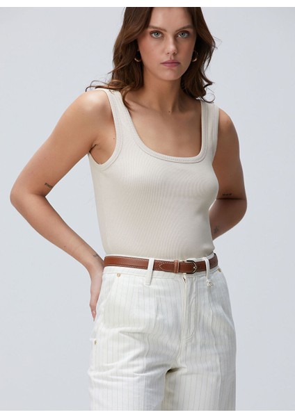 Bej Kadın Atlet 1094554
