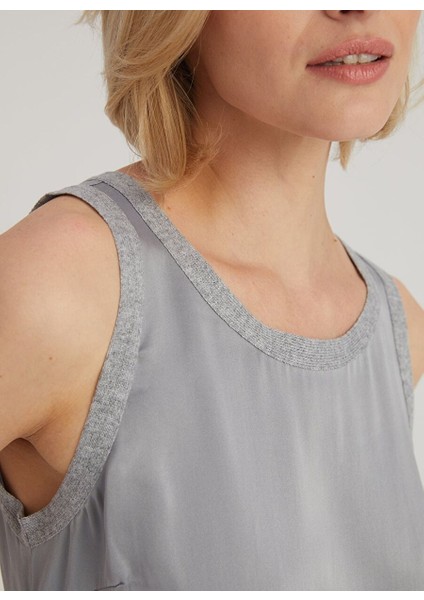 Gri Knit Border Ipekli Yuvarlak Yaka Kolsuz Bluz