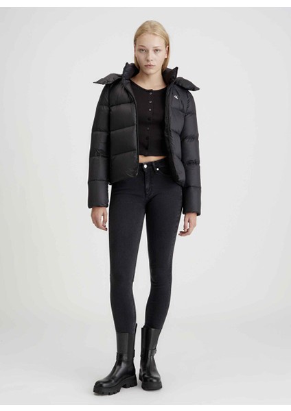 Siyah Kadın Dik Yaka Standart Fit Puffer Mont Mw Down Short Puffer