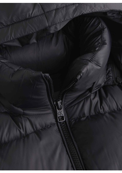 Siyah Kadın Dik Yaka Standart Fit Puffer Mont Mw Down Short Puffer indirimleri