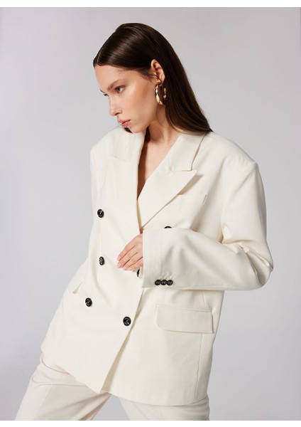 Beyaz Kadın Oversize Ceket SGZB025