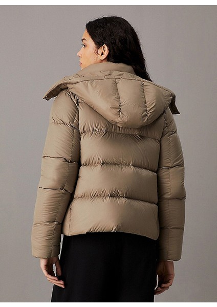 Vizon Kadın Dik Yaka Standart Fit Puffer Mont Mw Down Short Puffer