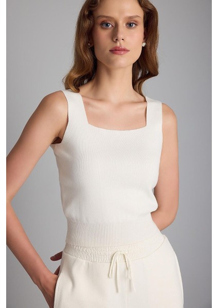 Kare Yaka Triko Crop Top