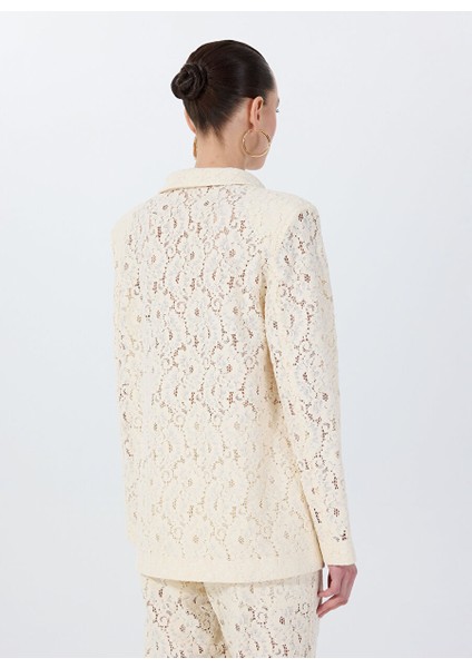 Beyaz Kadın Oversize Güpür Ceket F5SL-CKT0035 fırsatları