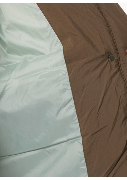 Kahve Kadın Dik Yaka Standart Fit Puffer Mont Relaxed Puffer indirimleri