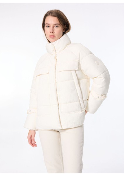 Dik Yaka Relaxed Fit Ekru Kadın Mont J4WL-MNT7108 fiyatları
