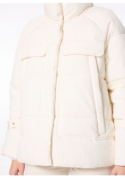 Dik Yaka Relaxed Fit Ekru Kadın Mont J4WL-MNT7108 indirimleri