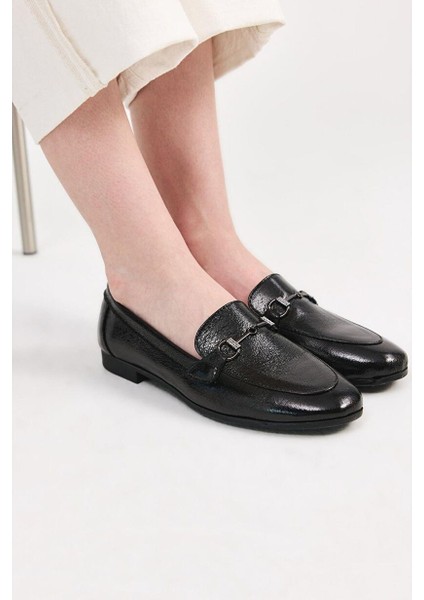 Siyah Tokalı Kadın Loafer