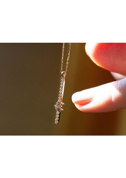 0,16 Ct Baget Pırlanta Kolye