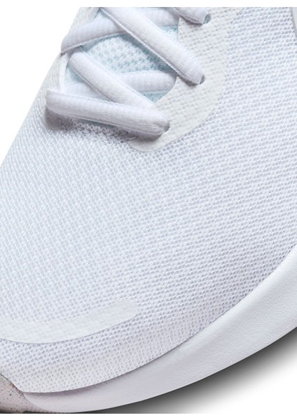 FB2208-100-W Nıke Revolutıon 7 Beyaz Kadın Koşu Ayakkabısı indirimleri