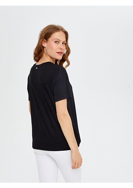 Resort Boncuk Aplike Detaylı Yuvarlak Yaka T-Shirt S25TSH112 fırsatları