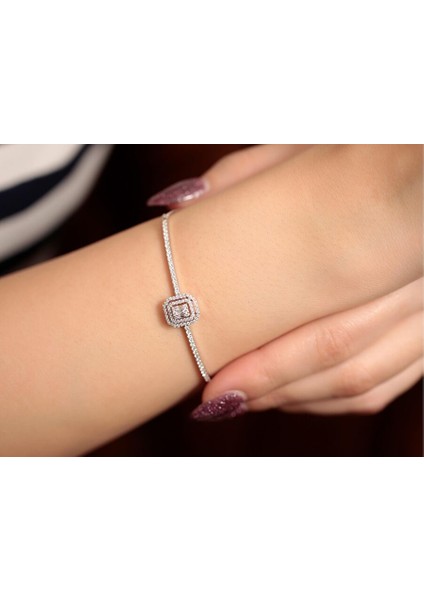 0,67CT Pırlanta Baget Bileklik fırsatları