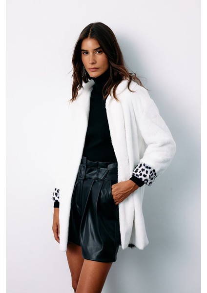 Leopar Astarlı Peluş Kaban - Ekru fırsatları