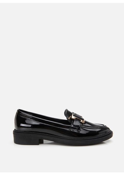 Kadın Rugan Siyah Tokalı Klasik Loafer