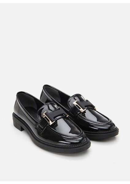 Kadın Rugan Siyah Tokalı Klasik Loafer fiyatları