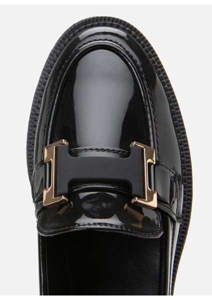 Kadın Rugan Siyah Tokalı Klasik Loafer modelleri