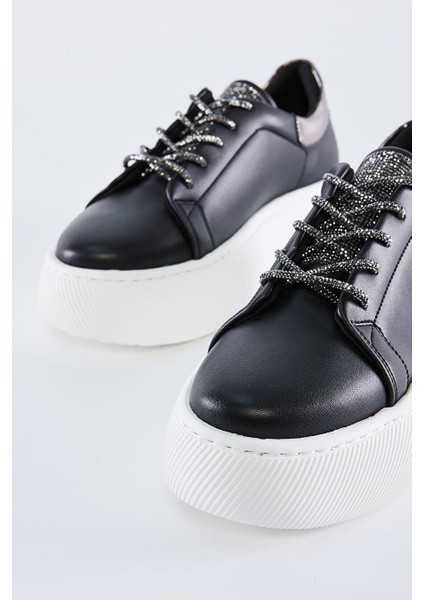 Beyaz Kadın Sneaker 829 780 Bn Ayk Y23 fırsatları