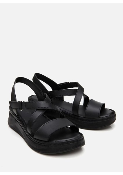 Kadın Siyah Comfort Düz Sandalet fırsatları