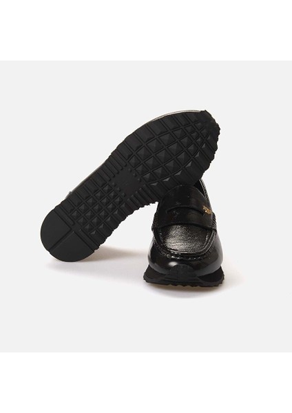 Siyah Kadın Rugan Loafer 242RGK884 121 indirimleri