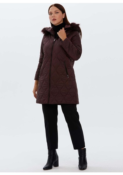 Bordo Kadın Düğmeli Bisiklet Yaka Kürklü Mont 22KSL6004
