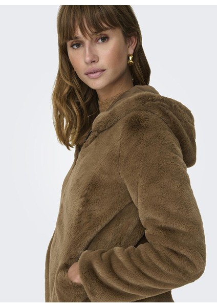 Kahve Kadın Kapüşonlu Suni Kürk Kaban Onlnewmalou Faux Fur Coat cc Otw indirimleri