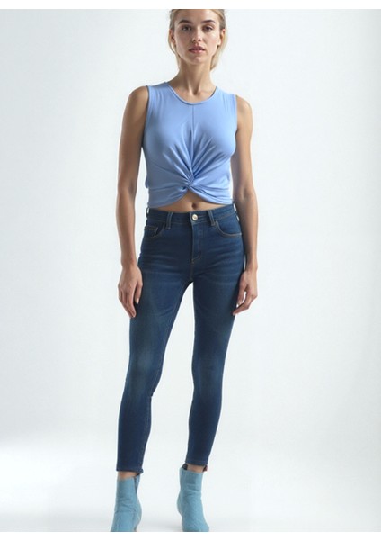 Açık Mavi Bisiklet Yaka Pamuklu Kolsuz Crop Kadın T-Shirt Tıana fırsatları