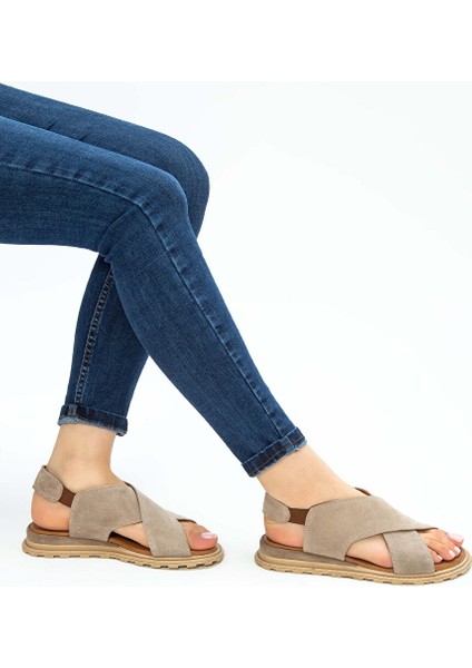 Kadın Suni Deri Bej Düz Sandalet fırsatları