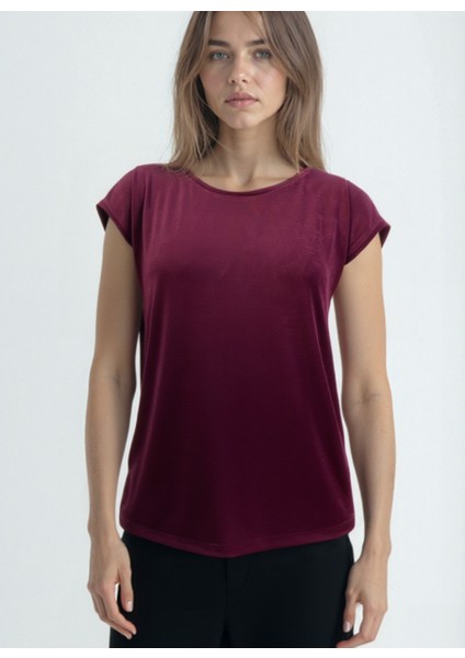 Kırmızı Bisiklet Yaka Pamuklu Kadın Kısa Kollu T-Shirt Betty fiyatları