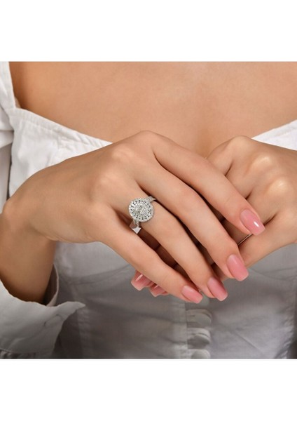 1.23 Karat Baget Taşlı Pırlanta Yüzük