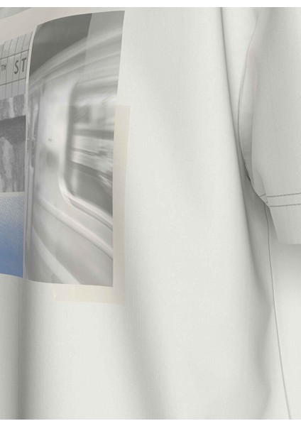 Krem Erkek Regular Fit Baskılı T-Shirt J30J326861YBI Cıty Poster Street Te indirimleri