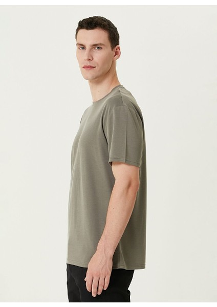 Haki Erkek Comfort Fit T-Shirt 1090797 fırsatları