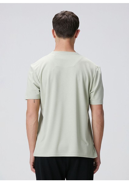 Yeşil Erkek Slim Fit T-Shirt 1094077 indirimleri