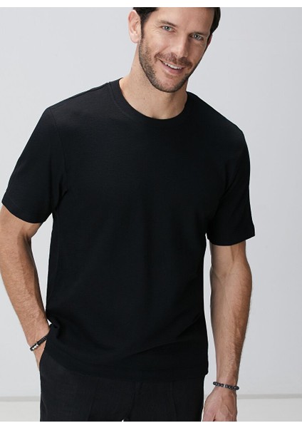 Siyah Erkek Comfort Fit T-Shirt 1093863