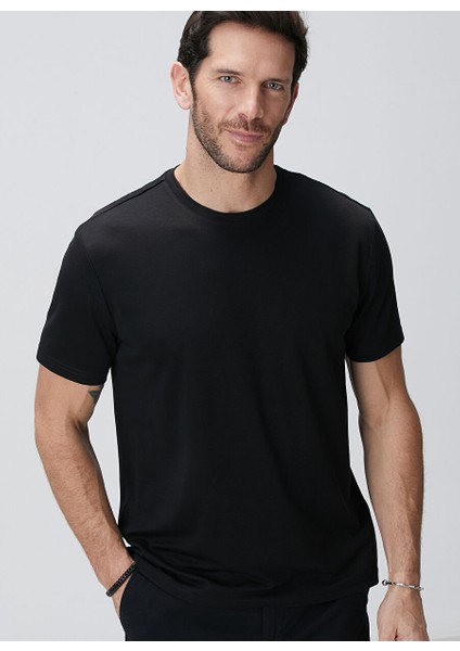 Siyah Erkek Comfort Fit T-Shirt 1090797