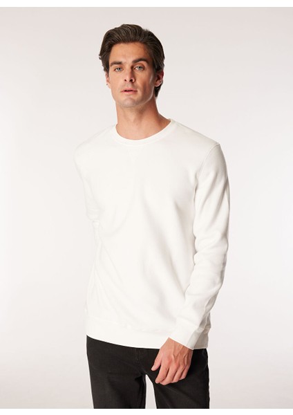 Beyaz Erkek Bisiklet Yaka Relaxed Sweatshirt F4WM-SWT 2823