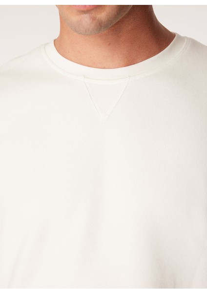 Beyaz Erkek Bisiklet Yaka Relaxed Sweatshirt F4WM-SWT 2823