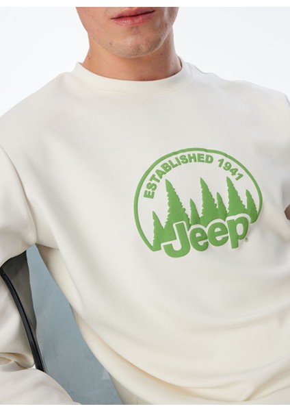 Kırık Beyaz Erkek Bisiklet Yaka Relaxed Baskılı Sweatshirt J4SM-SWT7230 indirimleri