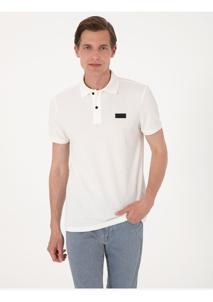 Beyaz Slim Fit Örme Dokulu Polo Yaka Tişört