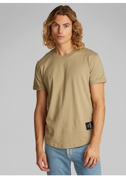 Yeşil Erkek T-Shirt J30J323482HI0 Badge Turn Up Sleeve fiyatları