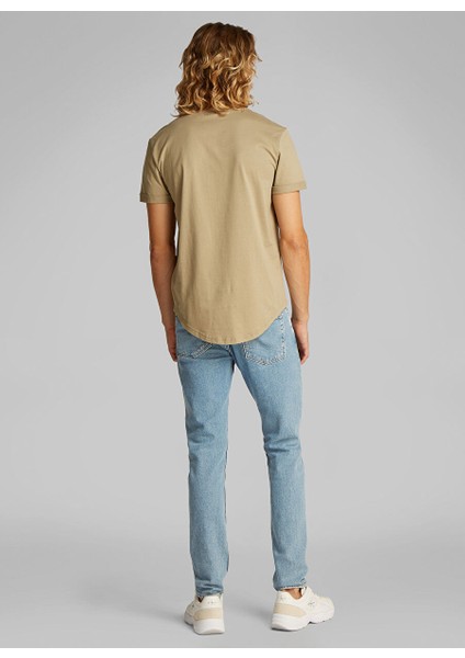 Yeşil Erkek T-Shirt J30J323482HI0 Badge Turn Up Sleeve fırsatları