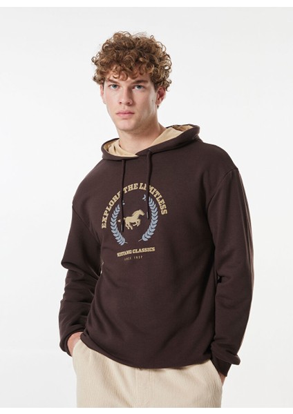 Kahve Erkek Kapüşon Loose Fit Baskılı Sweatshirt M4WM-SWT-1515