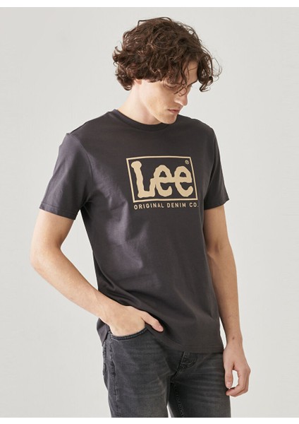 O Yaka Antrasit Erkek T-Shirt Lweight Ss Xm Wobbly Logo Cneck Tee modelleri