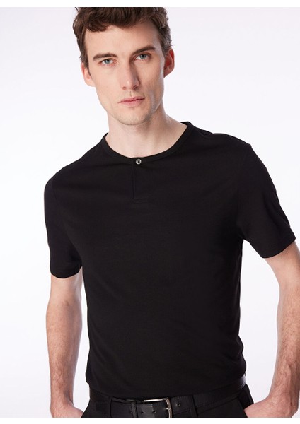 Siyah Erkek Düğmeli Bisiklet Yaka Basic T-Shirt F4SM-TST 0717